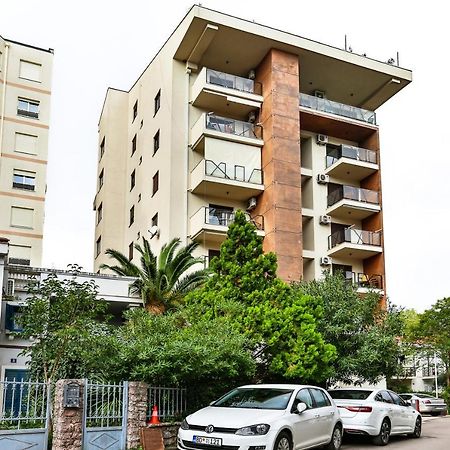 City Montesun Apartments Будва Екстер'єр фото