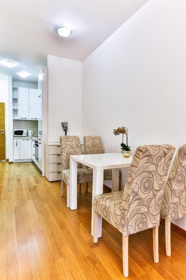 City Montesun Apartments Будва Екстер'єр фото