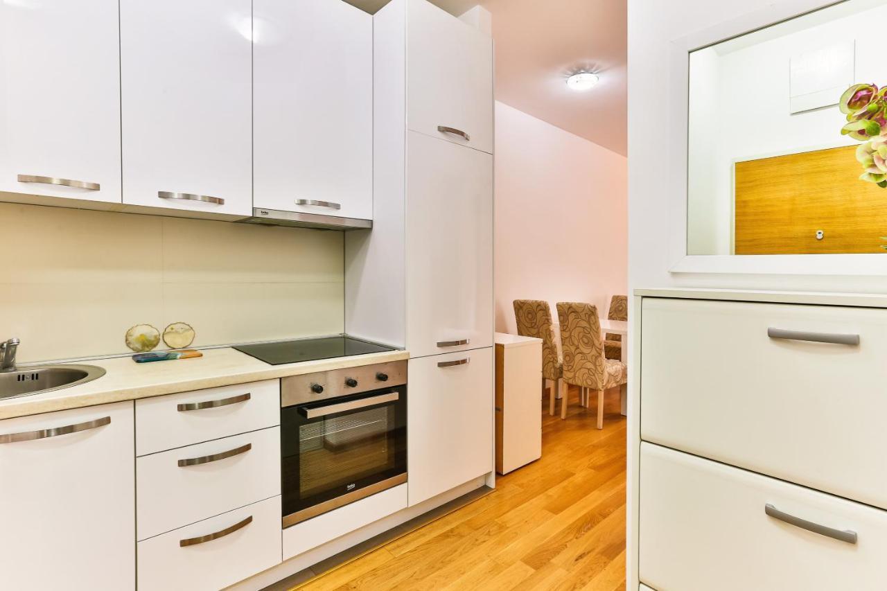 City Montesun Apartments Будва Екстер'єр фото