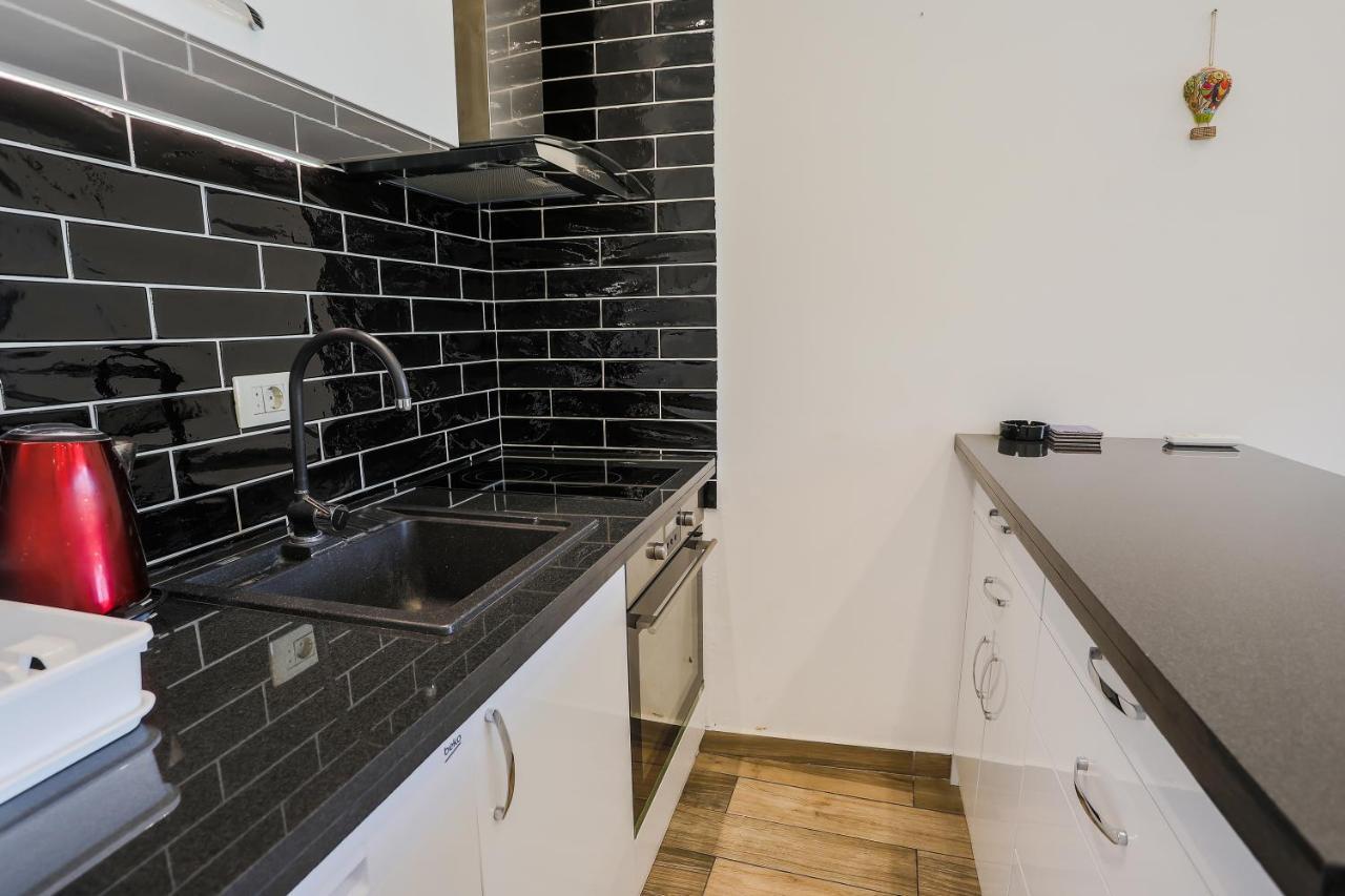 City Montesun Apartments Будва Екстер'єр фото